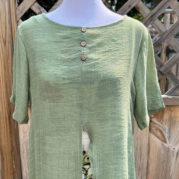 Beautiful Layered Gauze Dress Size Large - Picture 2 of 4